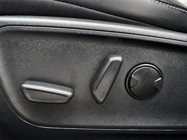 Certified 2025 Ford Escape Platinum image 28