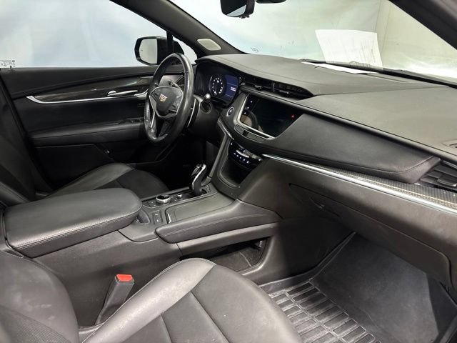 Certified 2022 Cadillac XT5 Sportv w/ LPO, ONYX Package AWD/4WD image 22