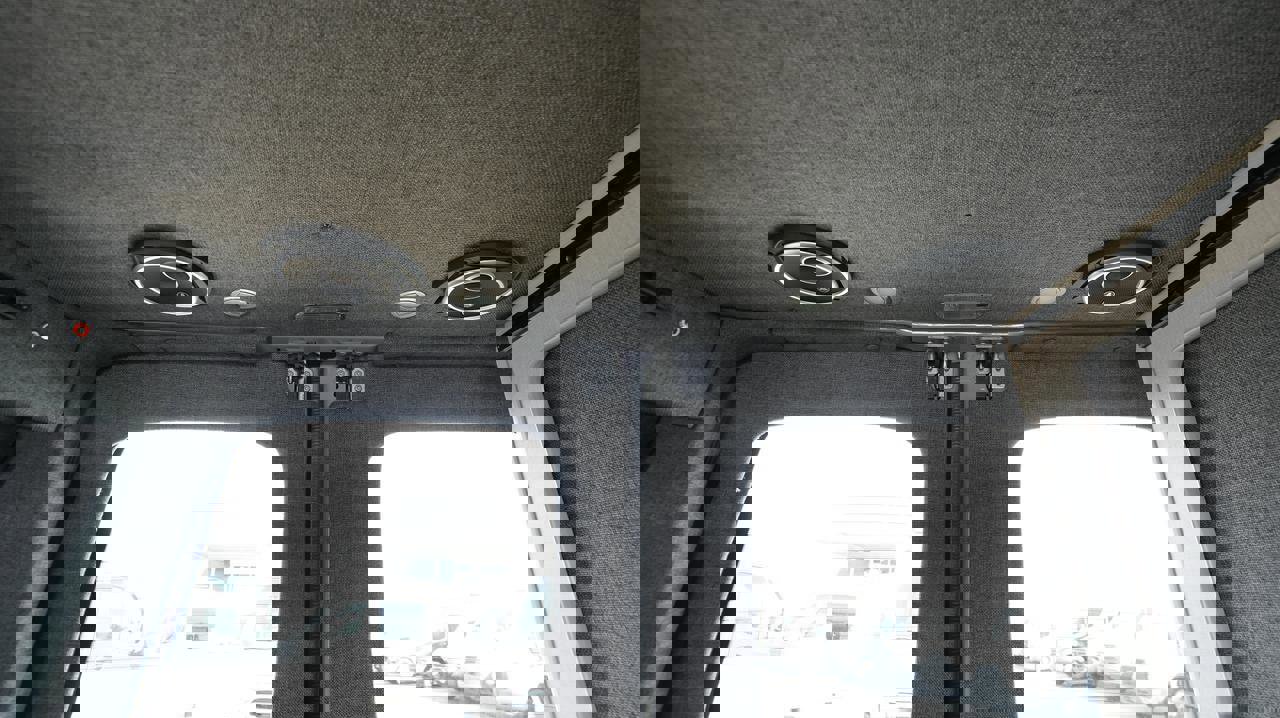 Used 2022 Mercedes-Benz Sprinter 144 Cargo image 28