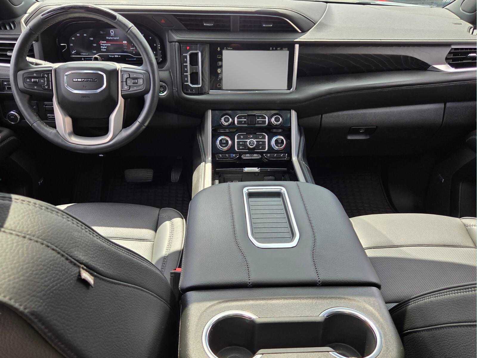 Used 2024 GMC Yukon Denali w/ Advanced Technology Package RWD image 11