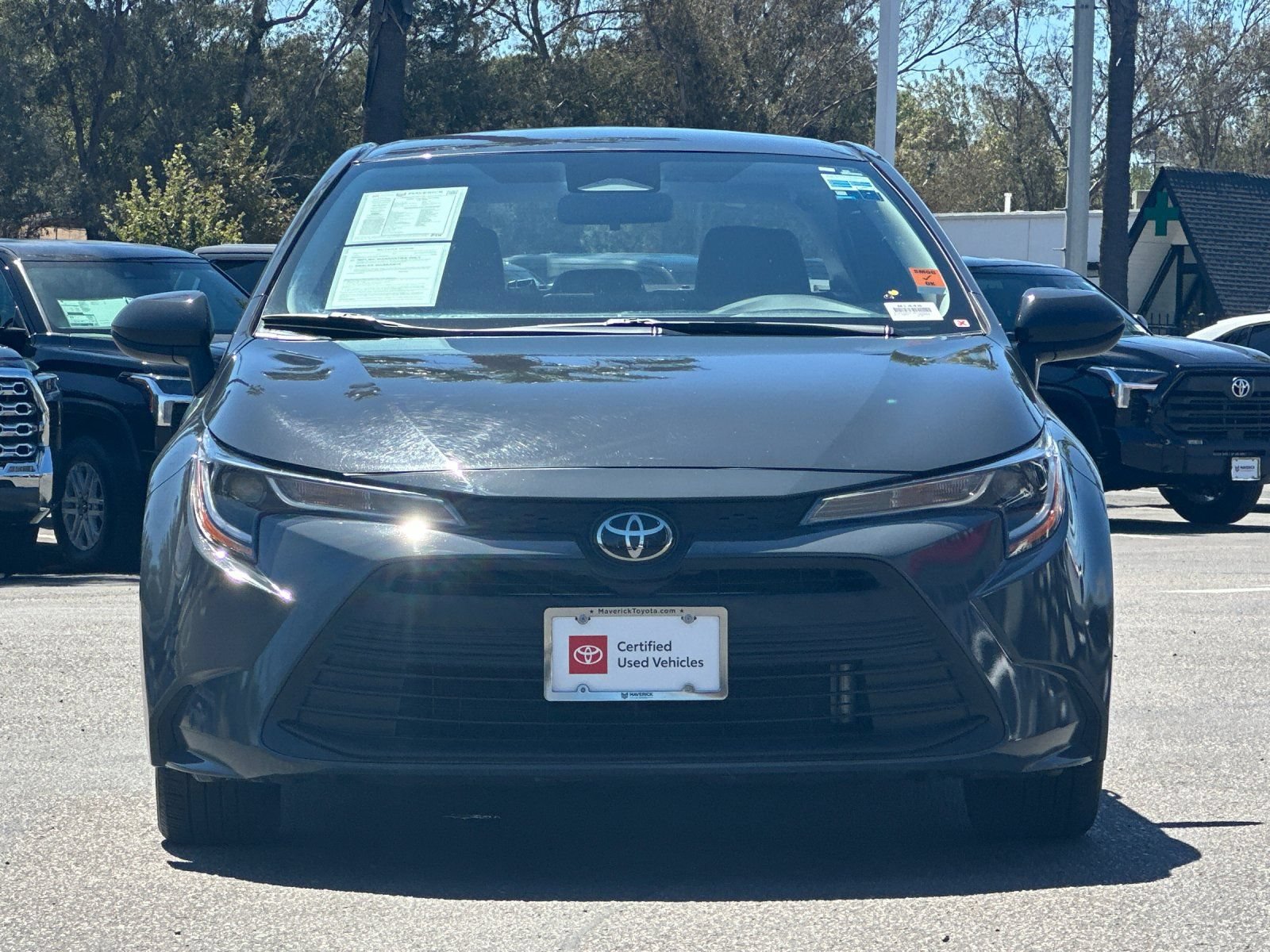 Used 2025 Toyota Corolla LE FWD image 7