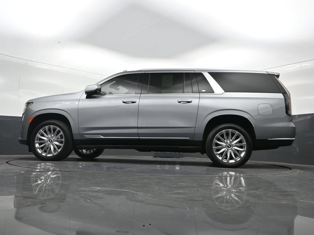 Used 2024 Cadillac Escalade ESV Premium Luxury AWD/4WD image 40