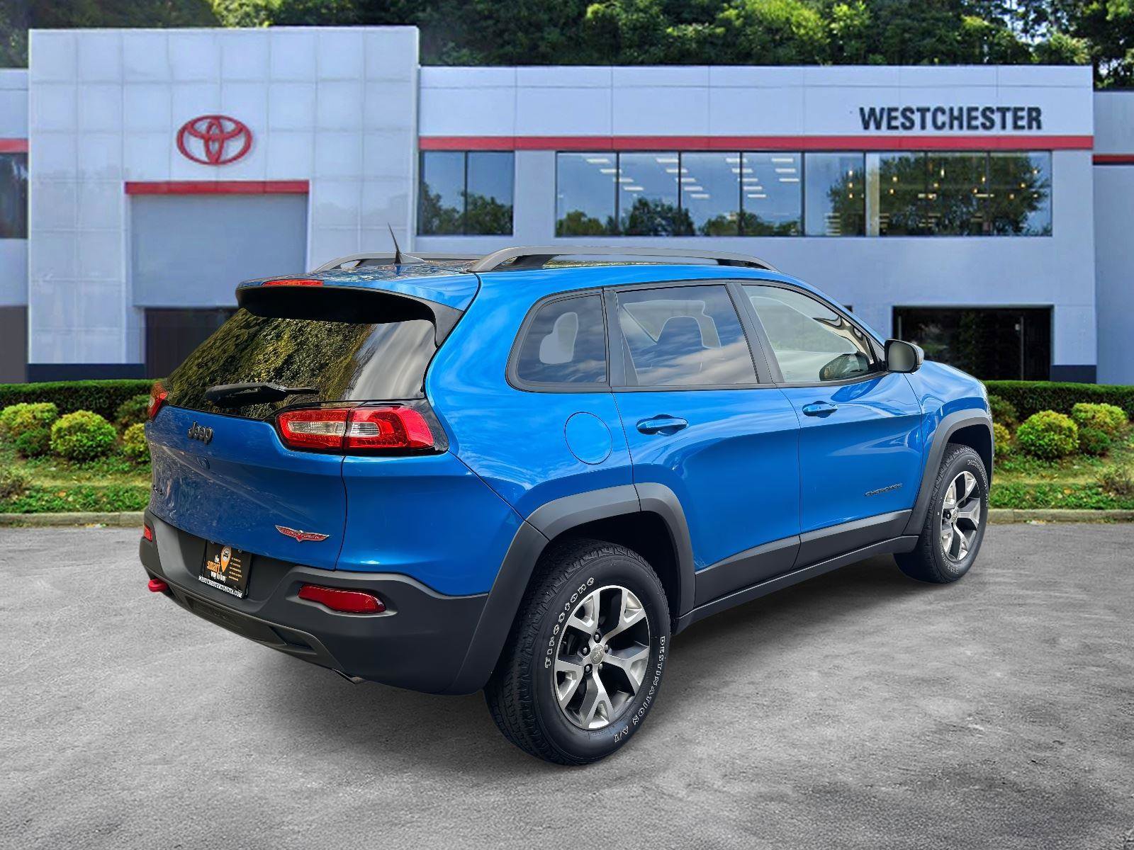 Used 2017 Jeep Cherokee Trailhawk image 7