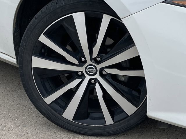 Used 2022 Nissan Altima 2.5 SR FWD image 8