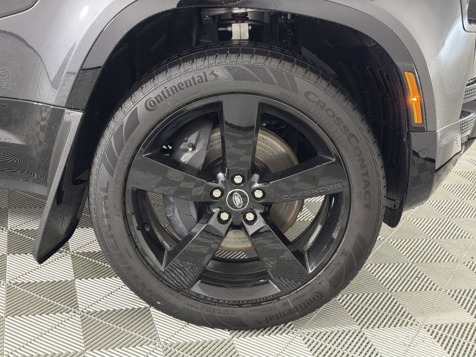 New 2025 Land Rover Defender 130 X-Dynamic SE image 36