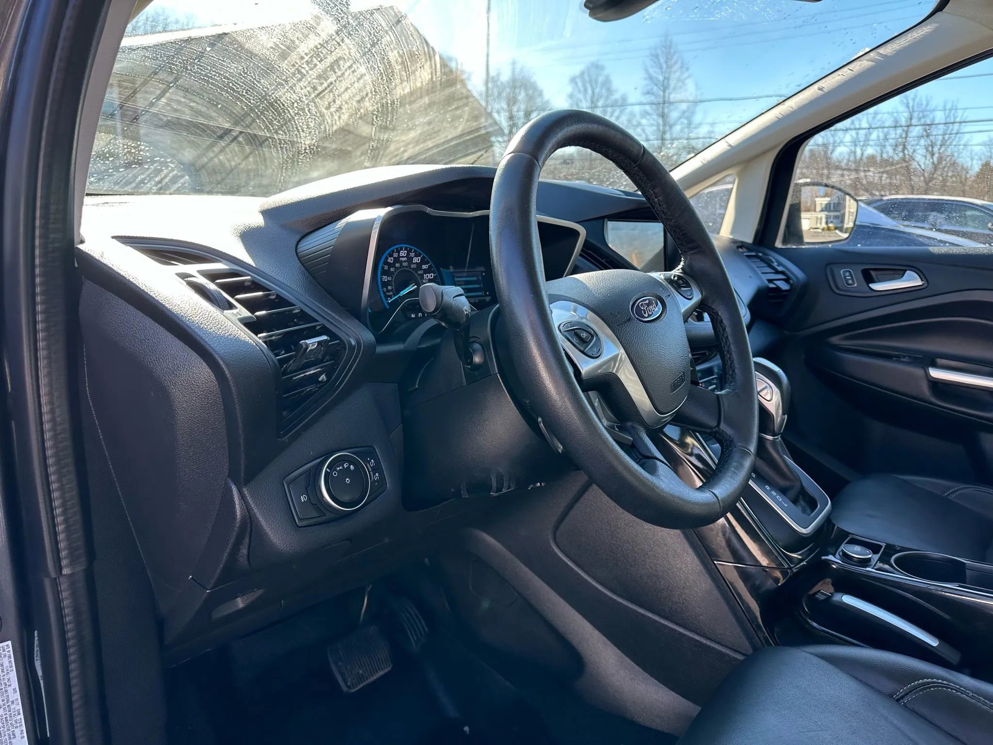 Used 2017 Ford C-MAX Energi Titanium w/ Equipment Group 501A image 10