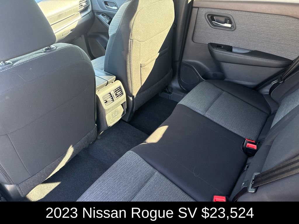 Used 2023 Nissan Rogue SV AWD/4WD image 14