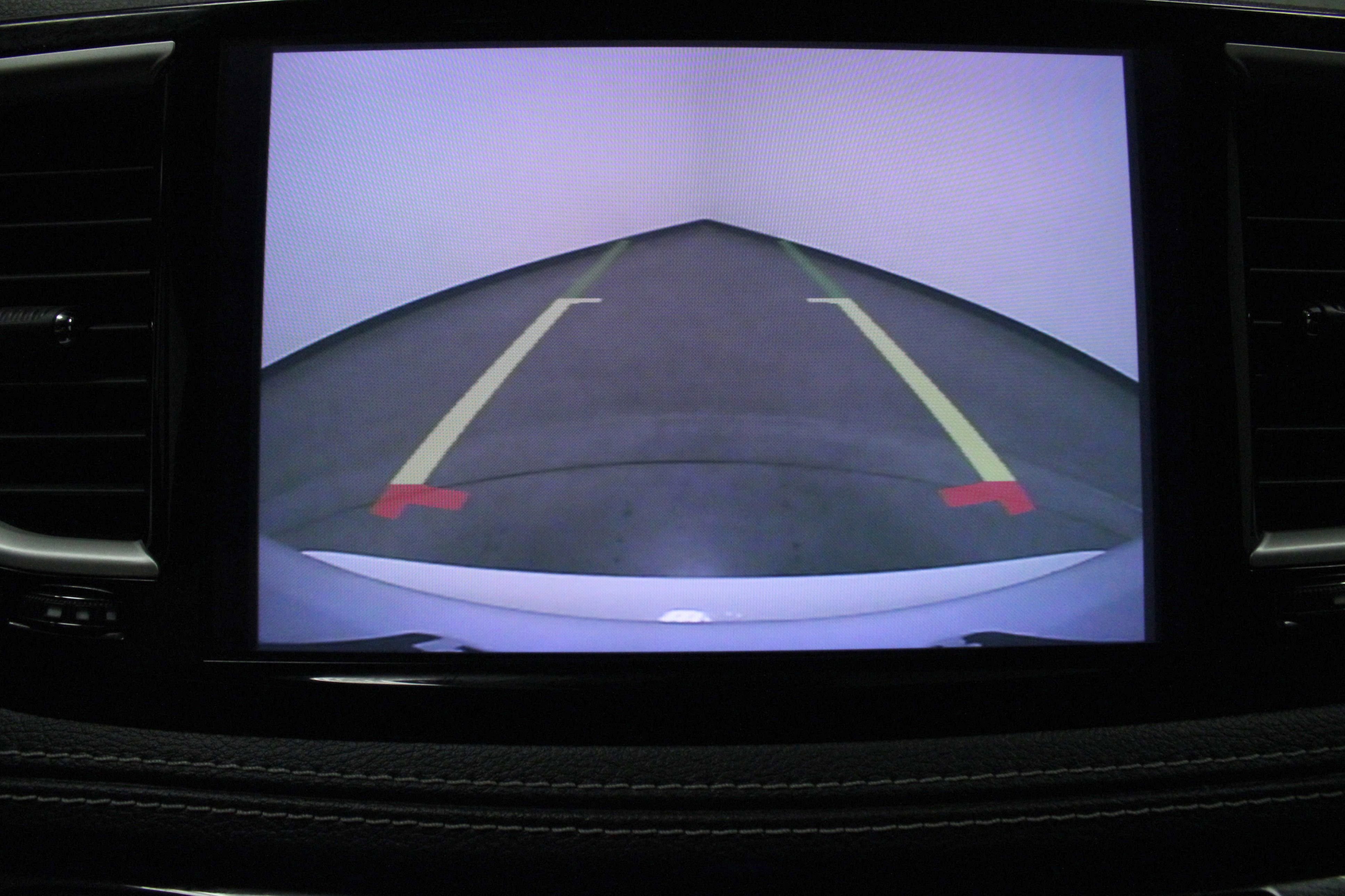 Used 2023 Chrysler Pacifica Touring-L w/ Uconnect Theater Family Group image 28