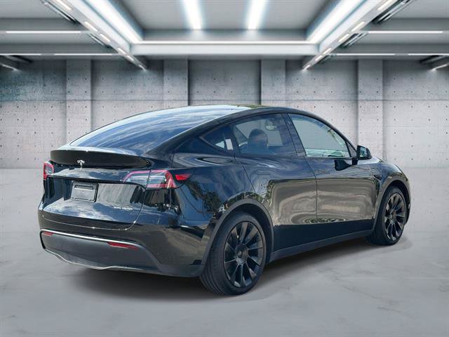 Used 2023 Tesla Model Y AWD image 28