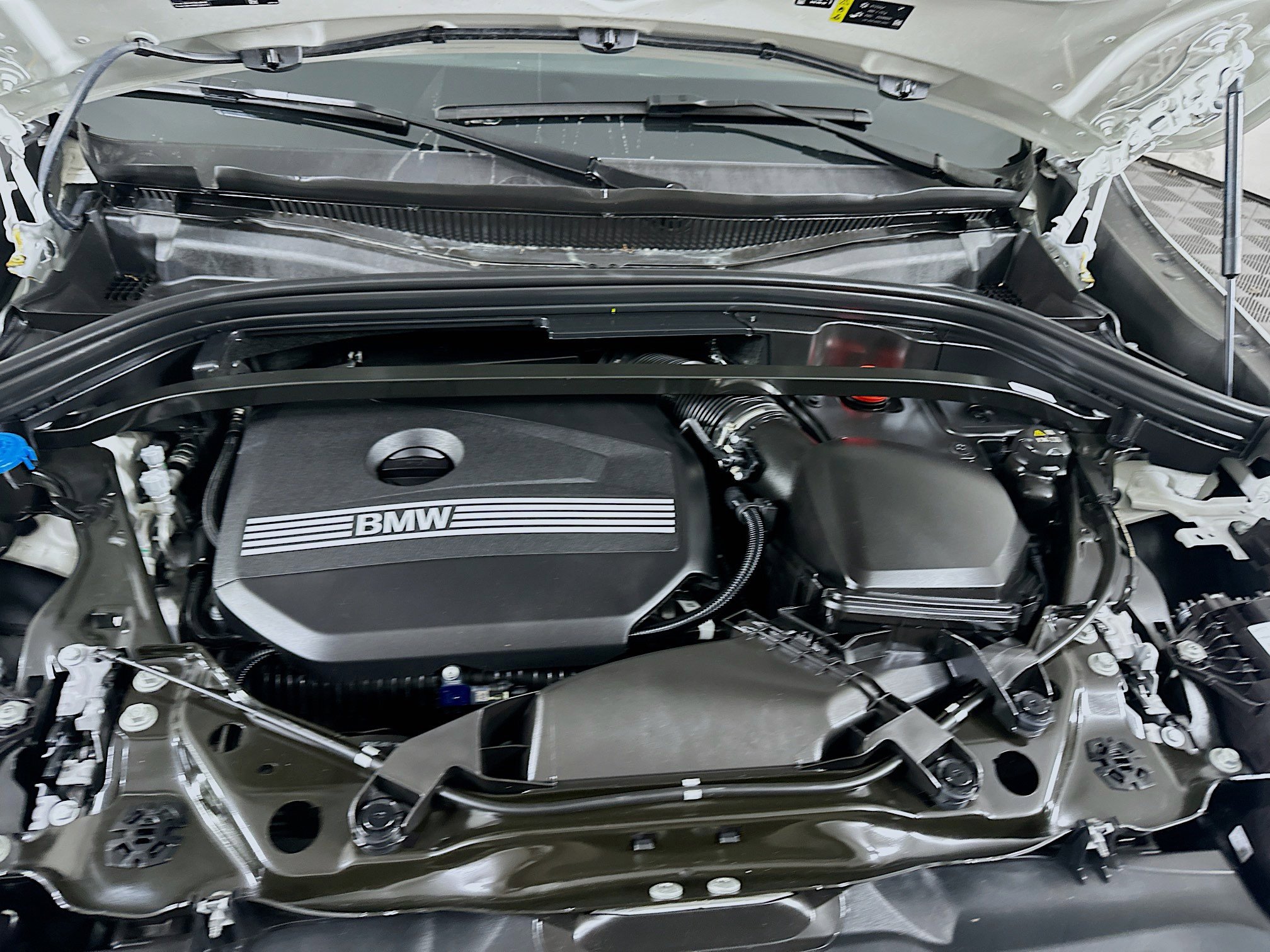 Used 2025 BMW X2 xDrive28i image 33