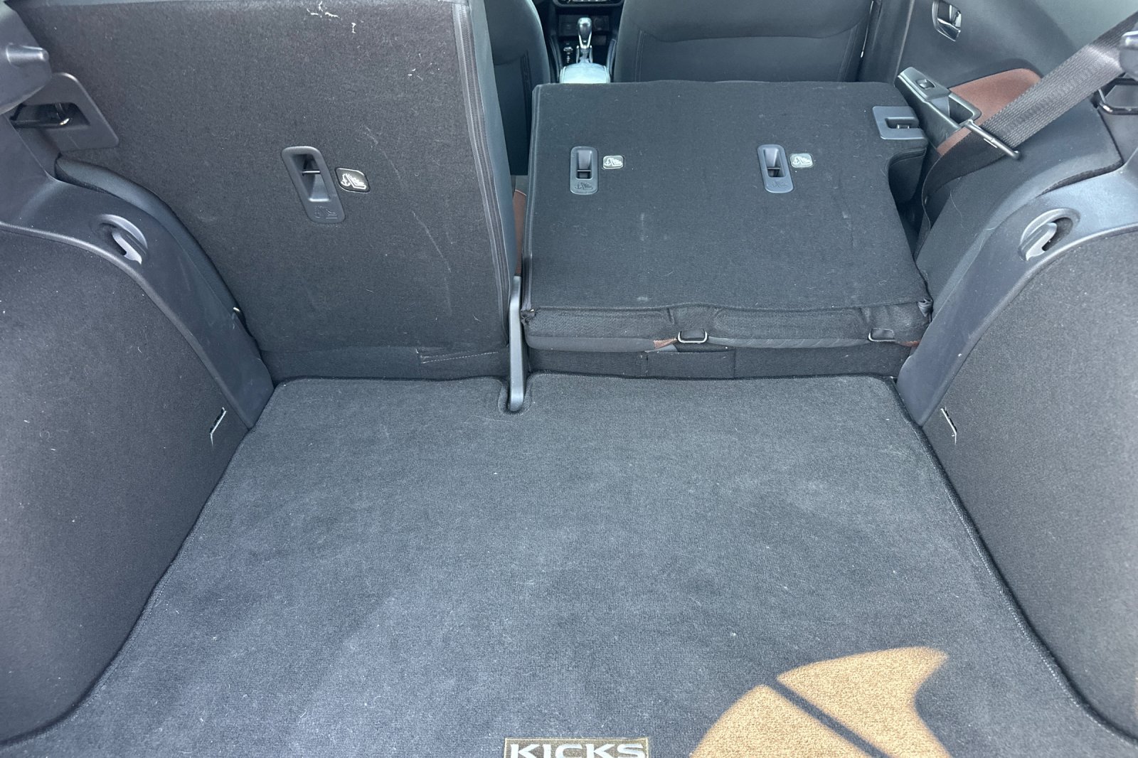 Used 2021 Nissan Kicks SR w/ Interior Electronics Package FWD image 15