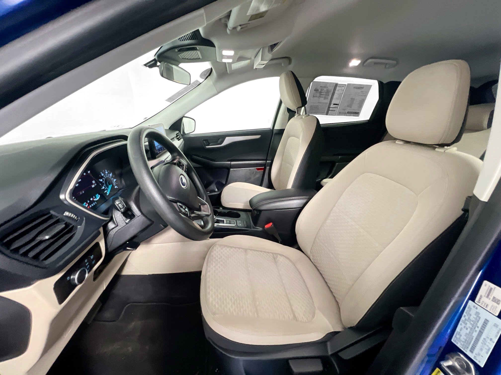 Used 2022 Ford Escape SE image 14