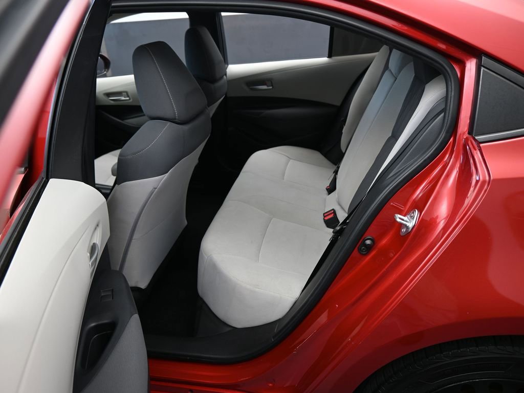 Used 2020 Toyota Corolla LE image 25