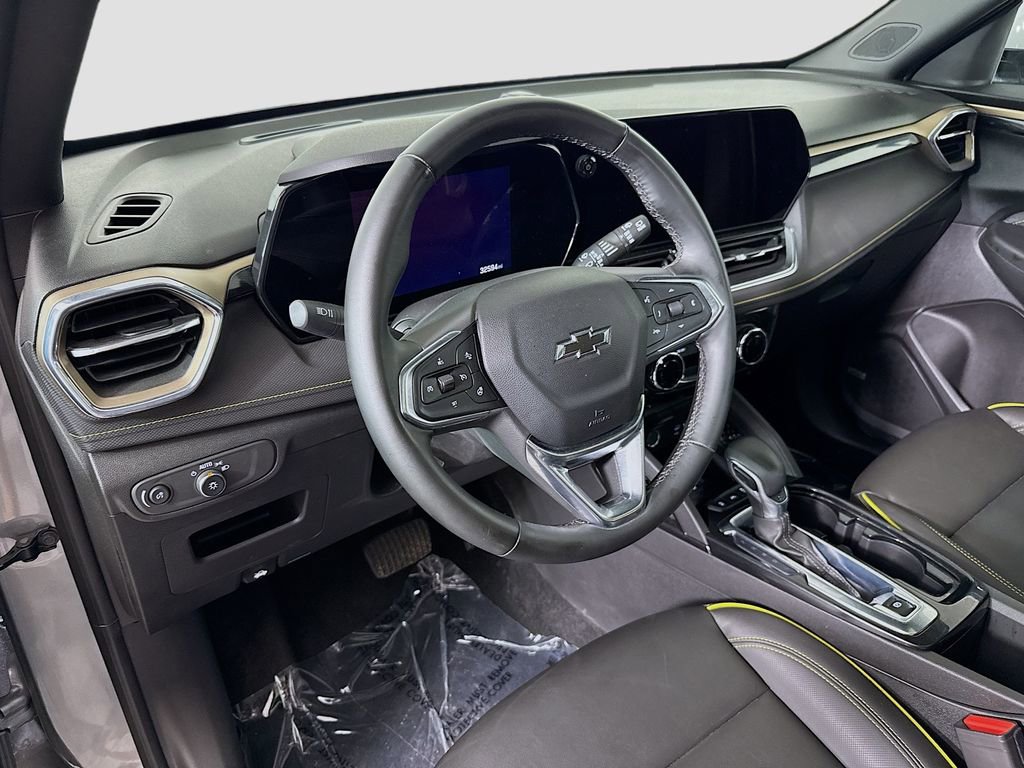 Used 2025 Chevrolet TrailBlazer ACTIV w/ Convenience Package FWD image 9