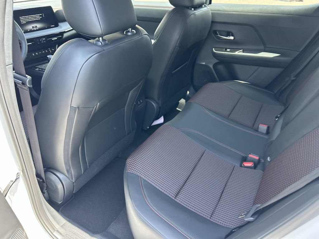 New 2026 Nissan Kicks SR w/ Cold Weather Package AWD/4WD image 18