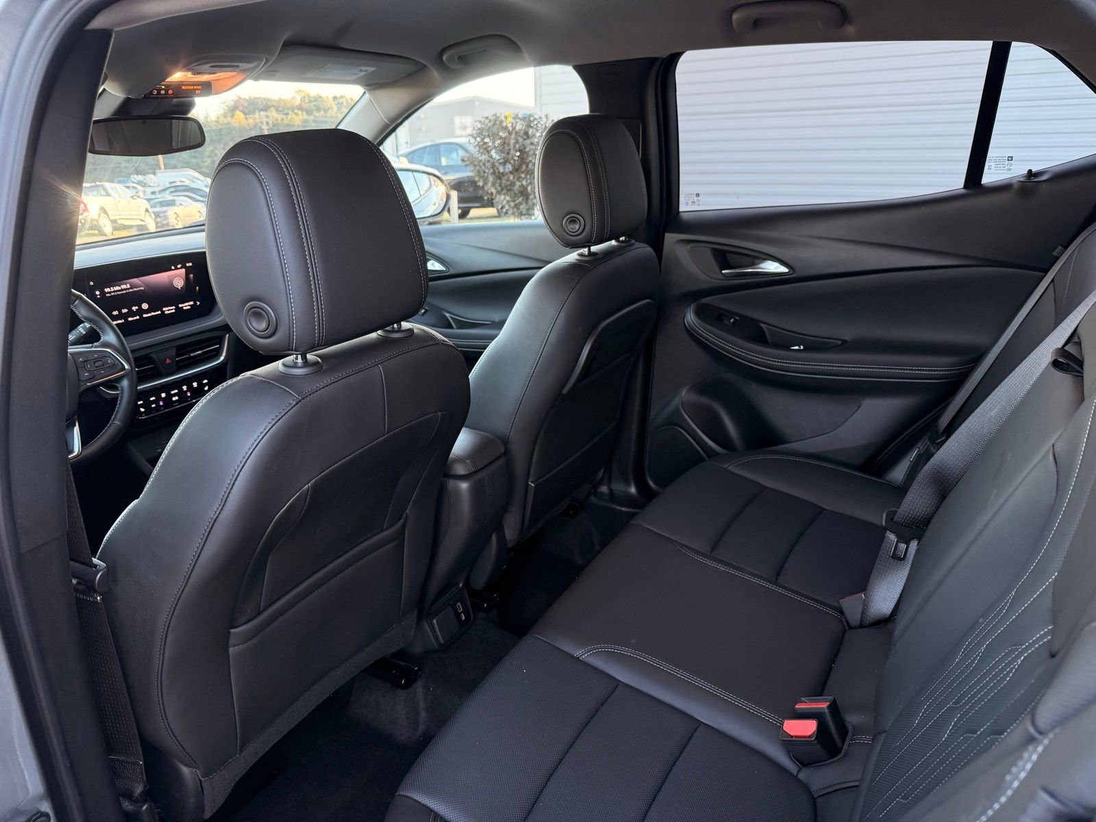 Used 2024 Buick Encore GX Avenir image 17