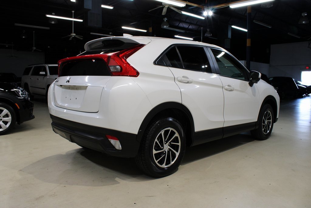 Used 2020 Mitsubishi Eclipse Cross ES image 3