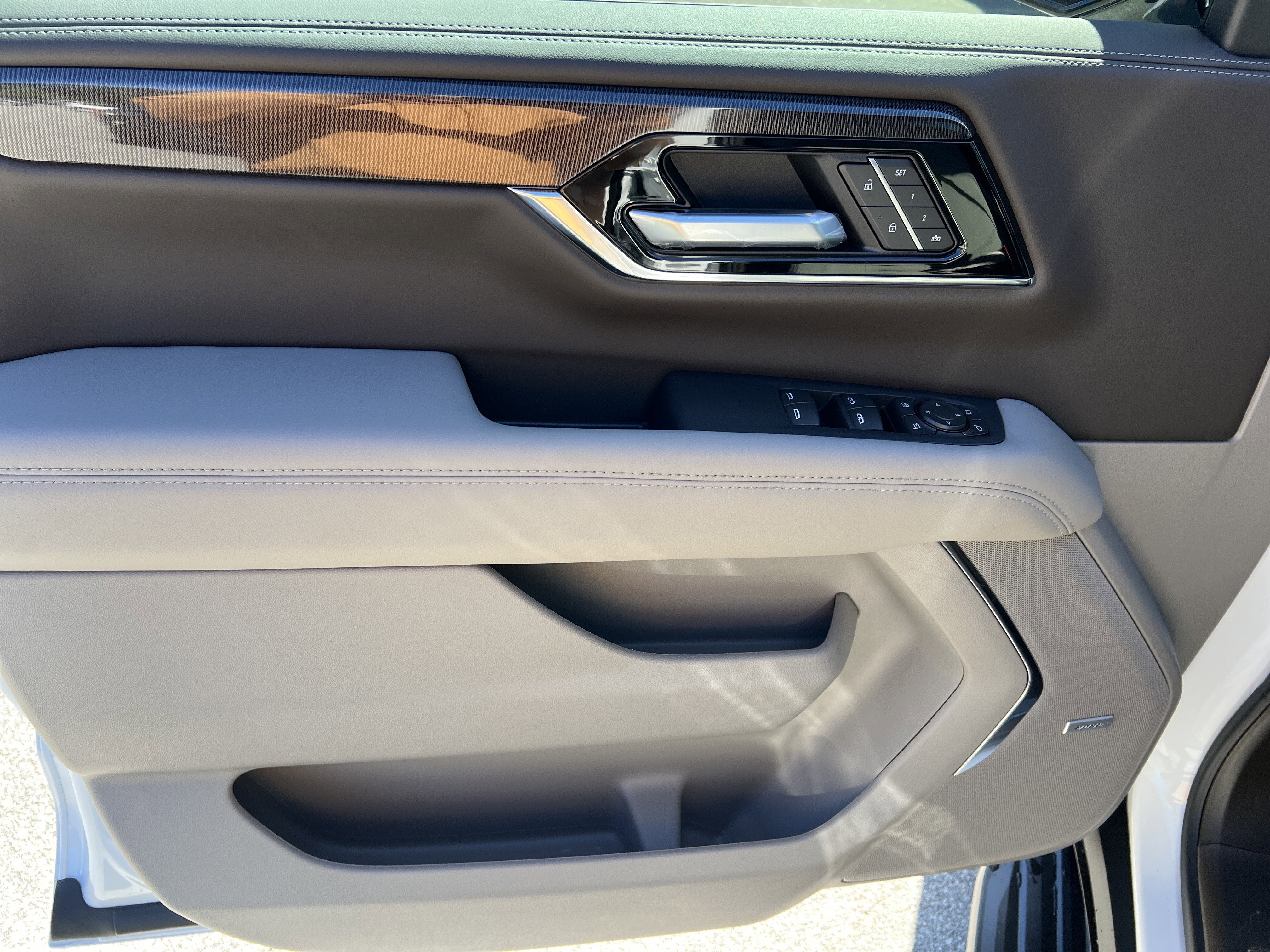 New 2026 GMC Yukon XL Elevation image 12