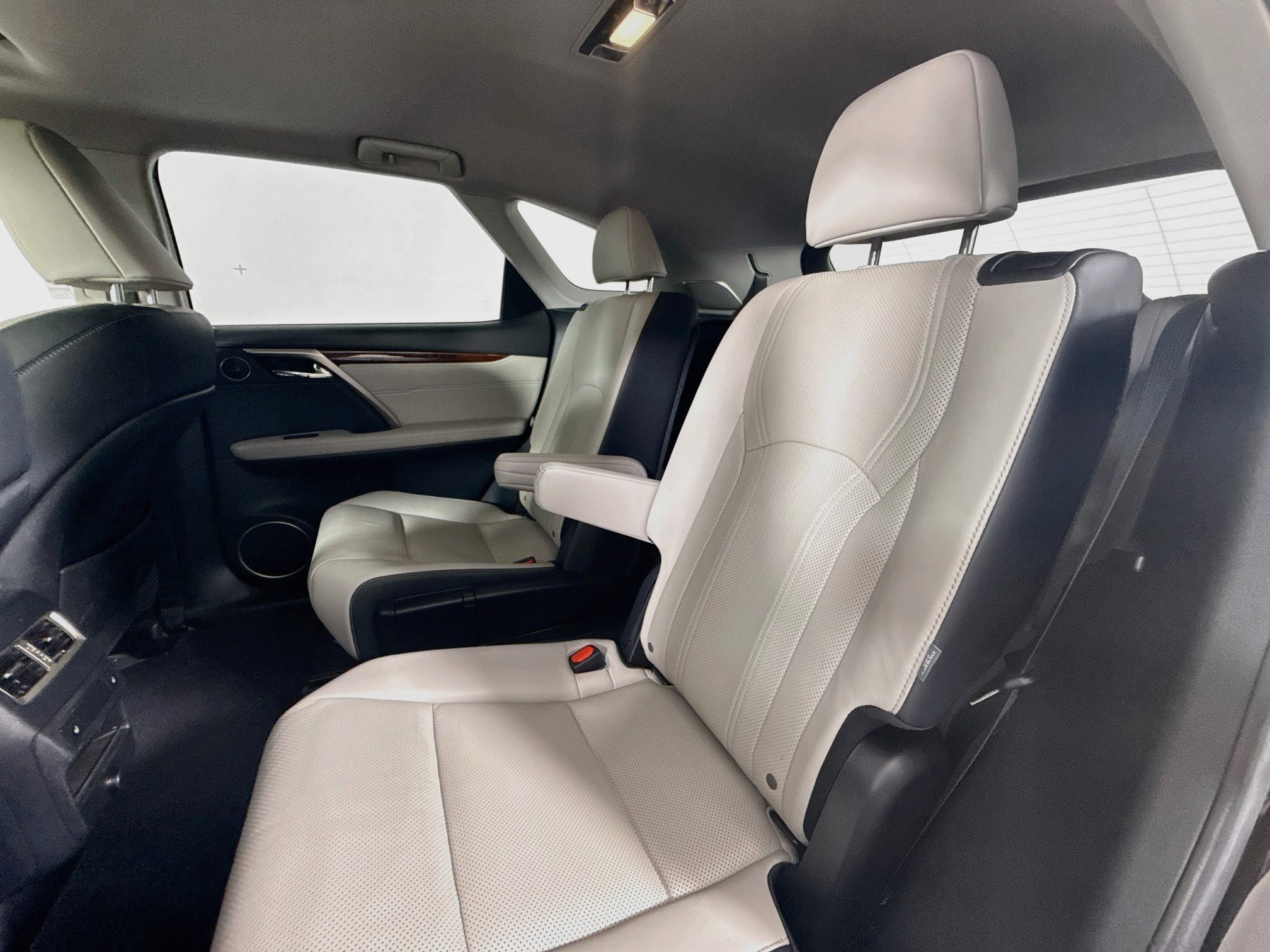 Used 2019 Lexus RX 350L AWD w/ Premium Package image 23