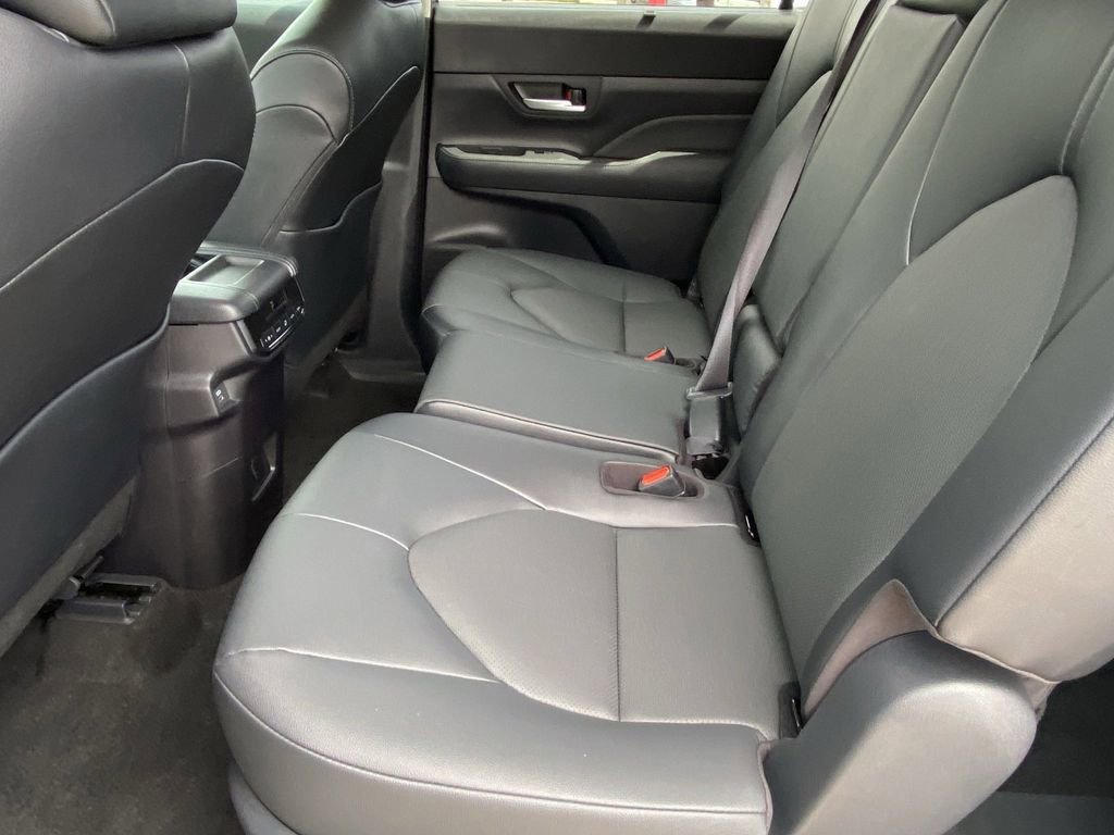 Certified 2026 Toyota Grand Highlander XLE image 21