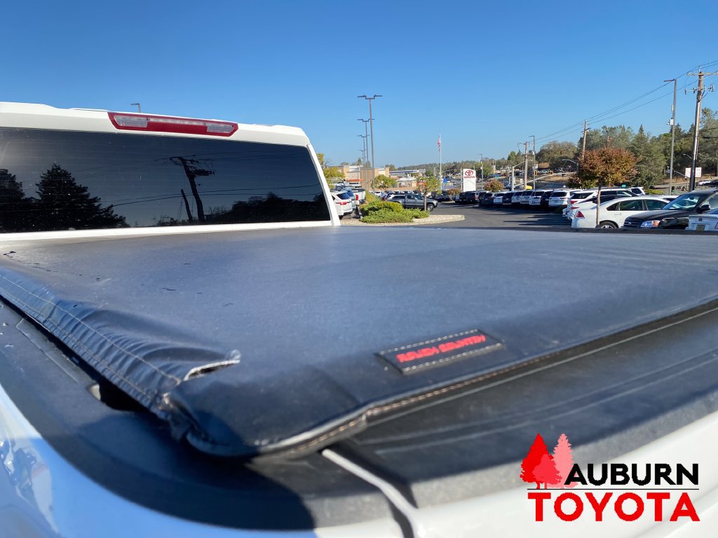Used 2024 Chevrolet Silverado 2500 LTZ AWD/4WD image 19