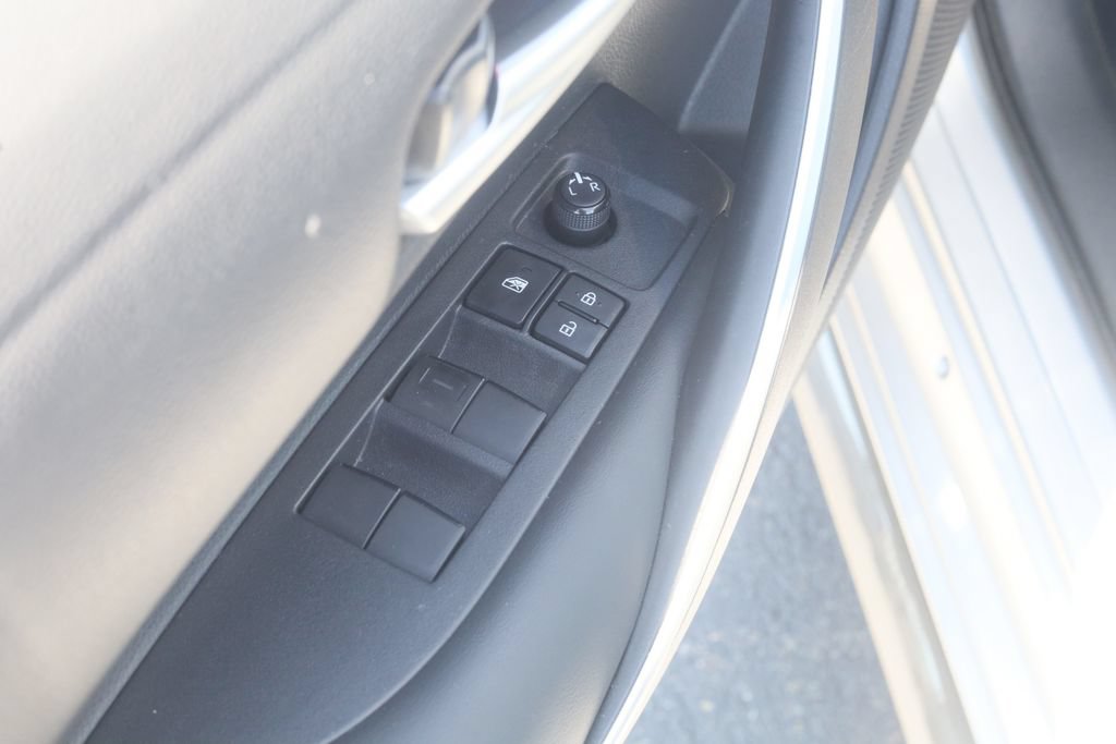 Used 2021 Toyota Corolla SE FWD image 10