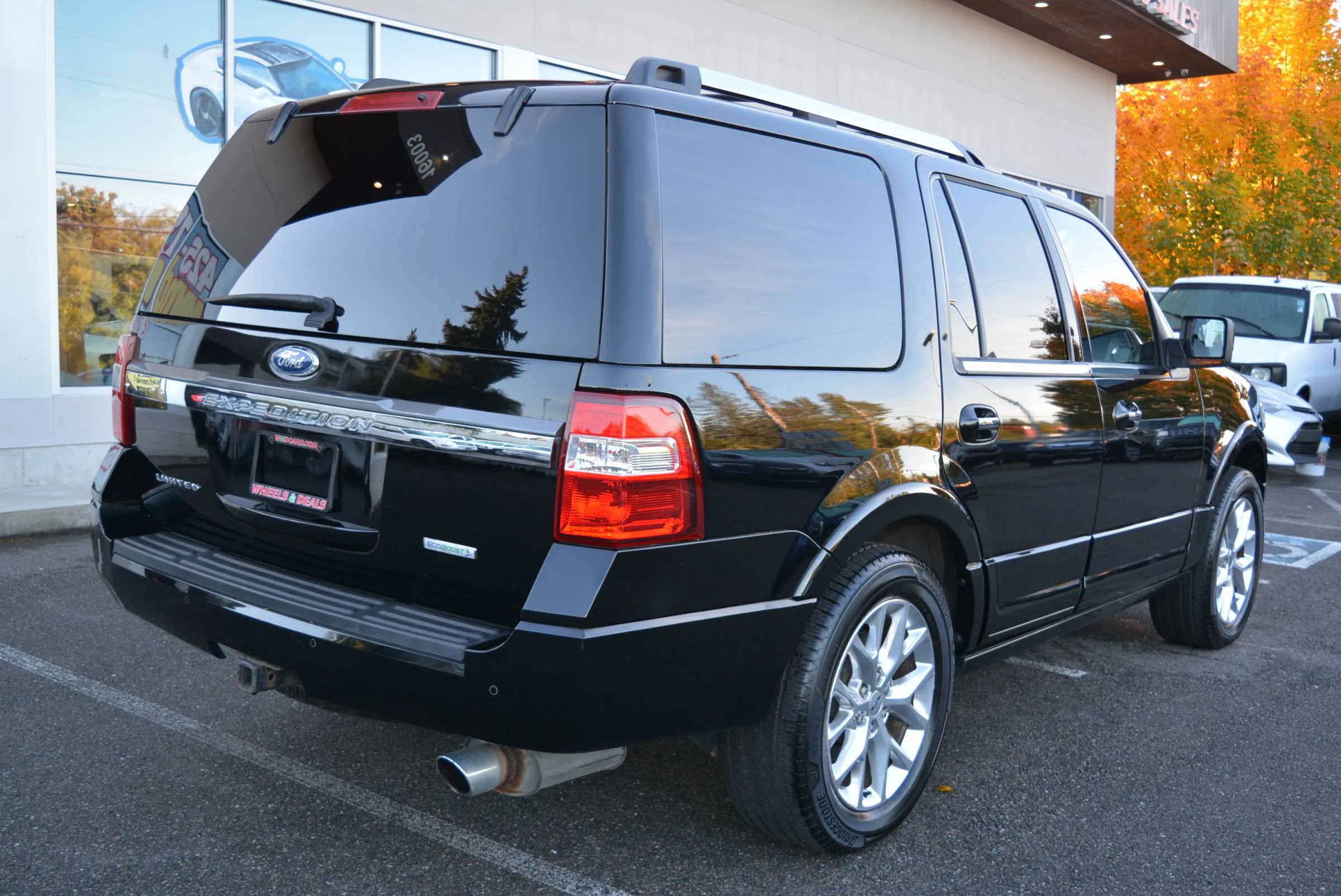 Used 2016 Ford Expedition Limited image 7