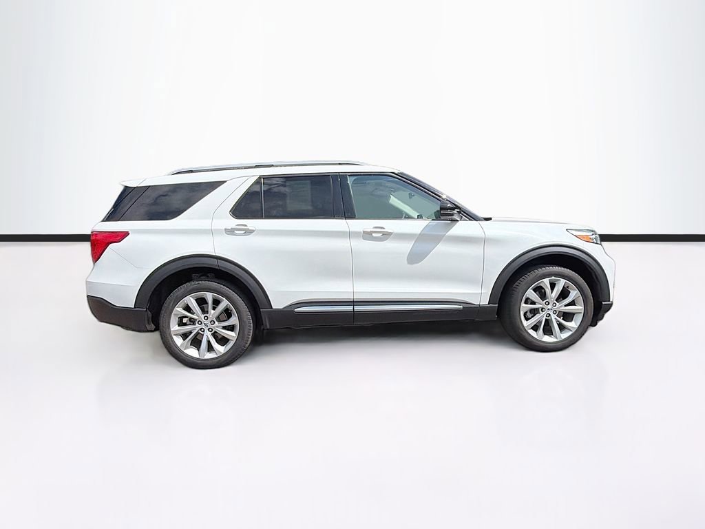 Used 2024 Ford Explorer Platinum w/ Technology Package AWD/4WD image 4