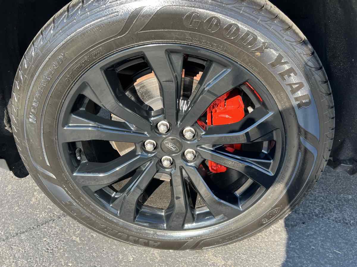 Used 2020 Ford Explorer ST w/ Premium Technology Package image 8