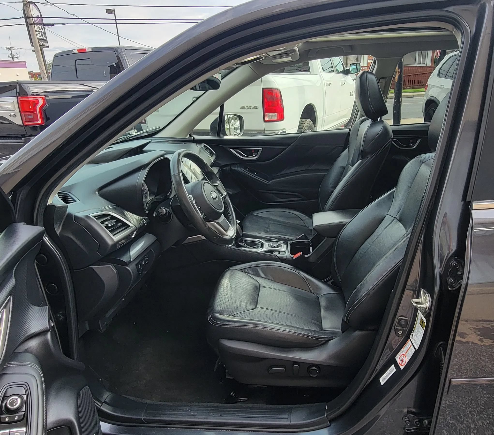 Used 2019 Subaru Forester Limited AWD/4WD image 9