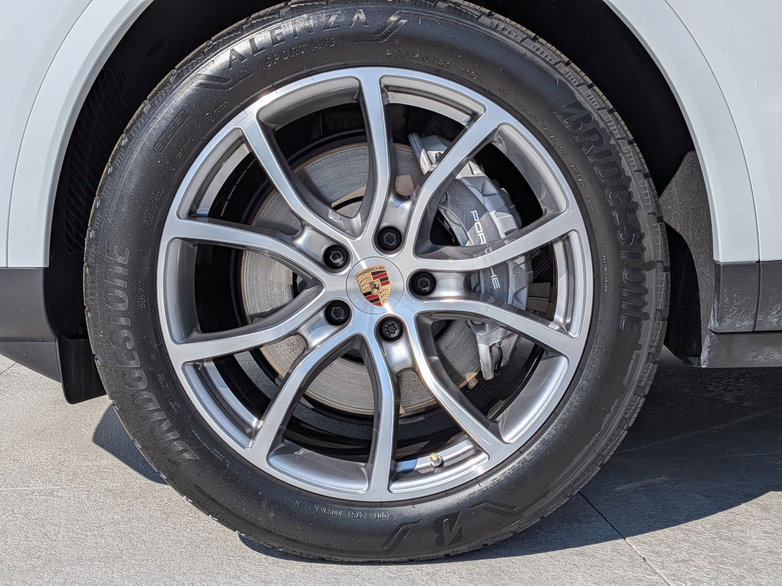 Certified 2025 Porsche Cayenne image 29