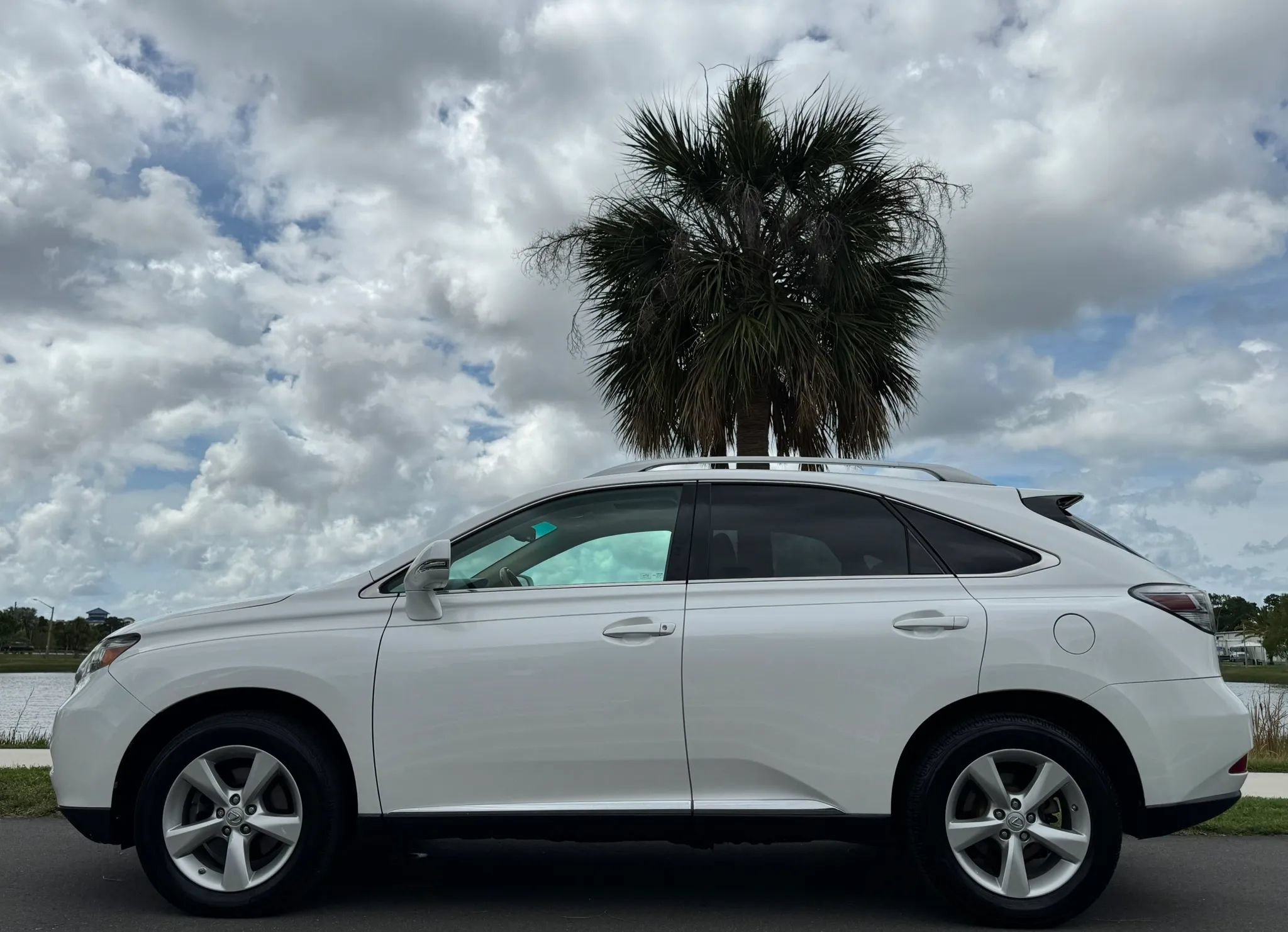 Used 2010 Lexus RX 350 AWD image 4