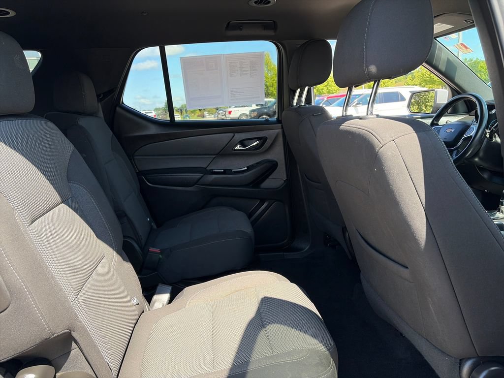 Used 2023 Chevrolet Traverse LT FWD image 31