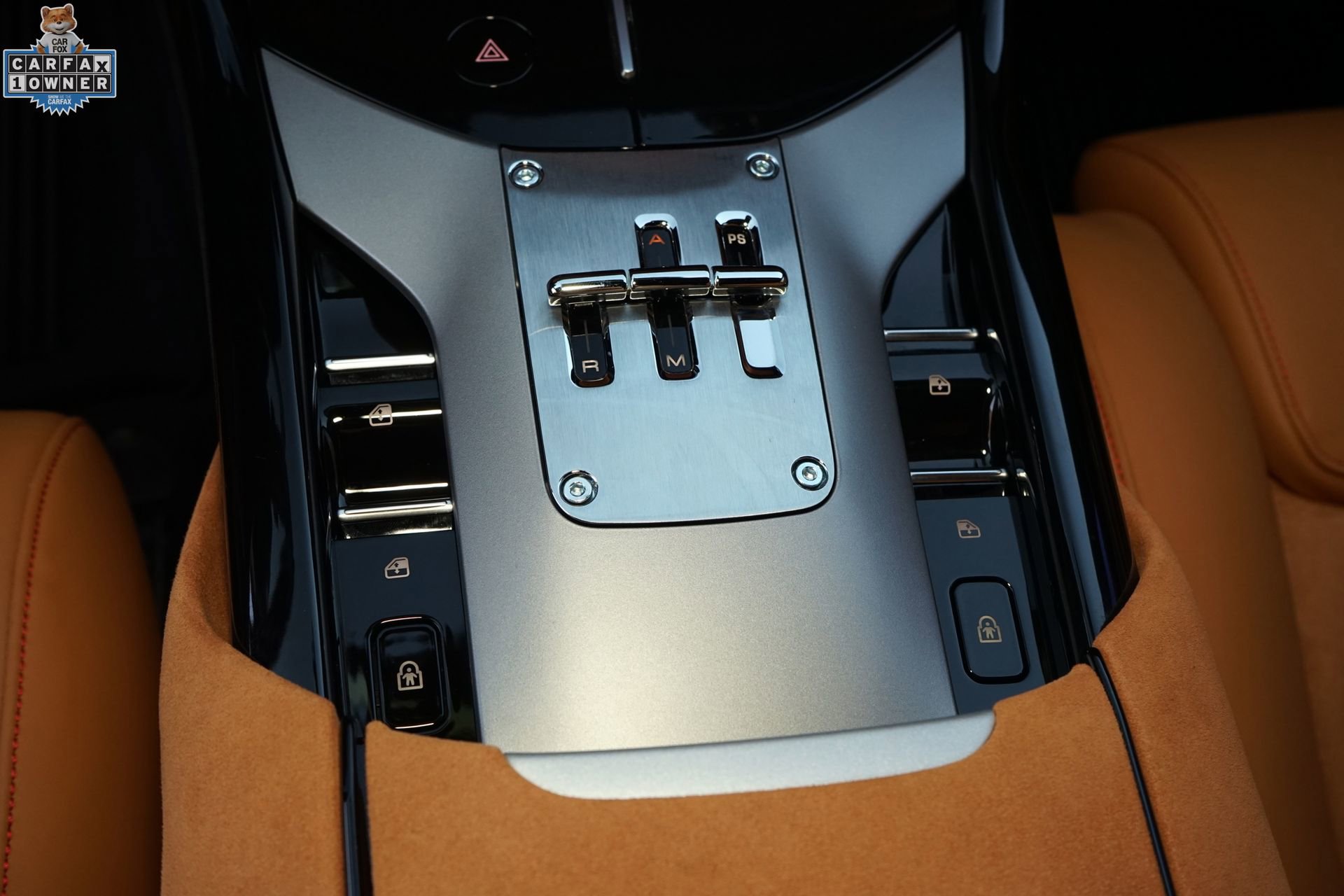 Used 2025 Ferrari Purosangue image 18