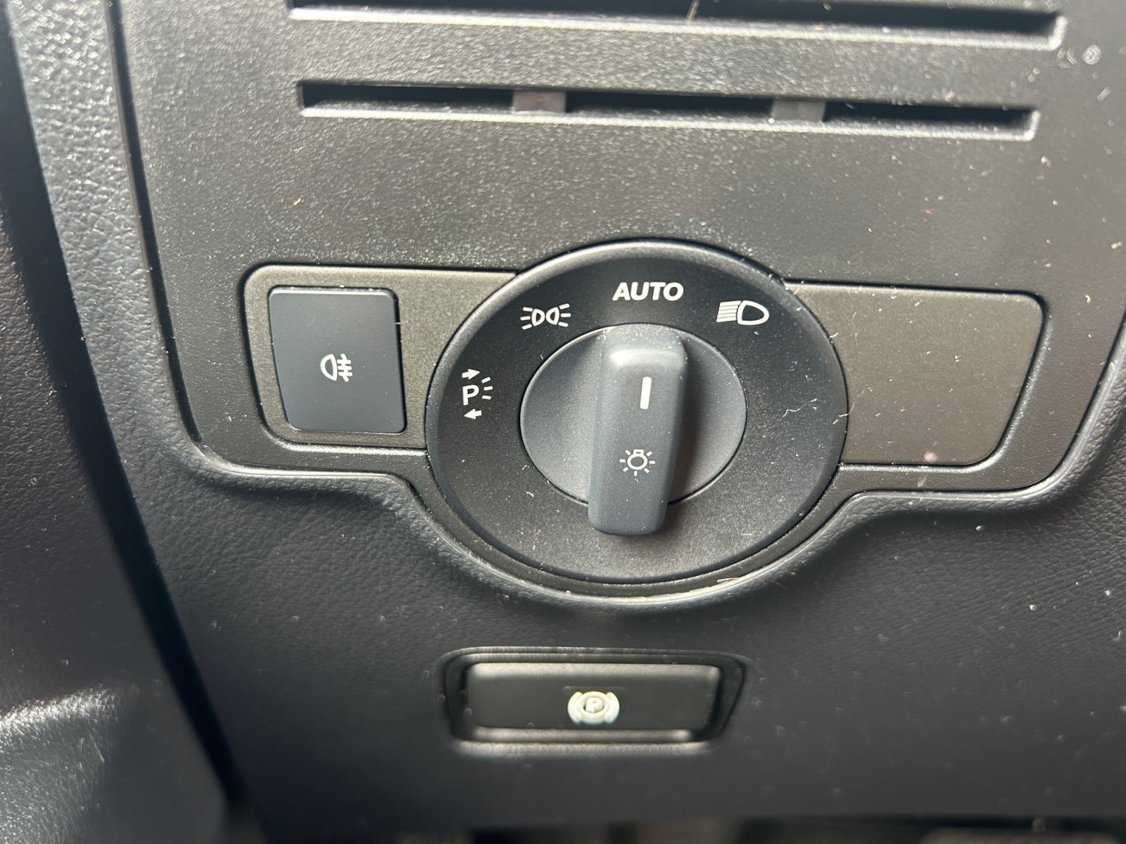 Used 2021 Mercedes-Benz Metris image 29
