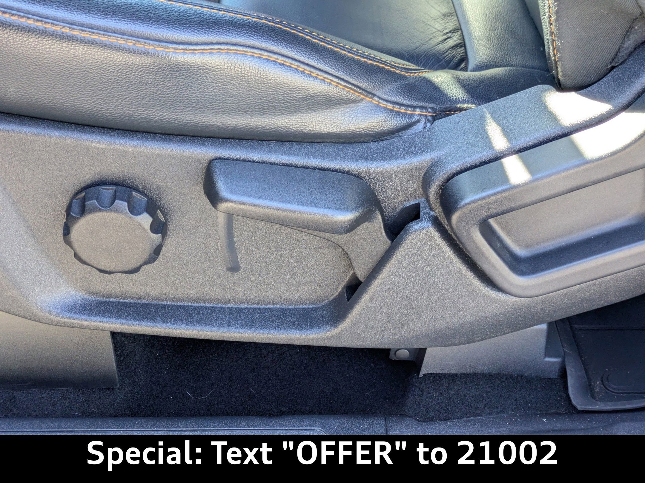 Used 2023 Ford Bronco Badlands image 19