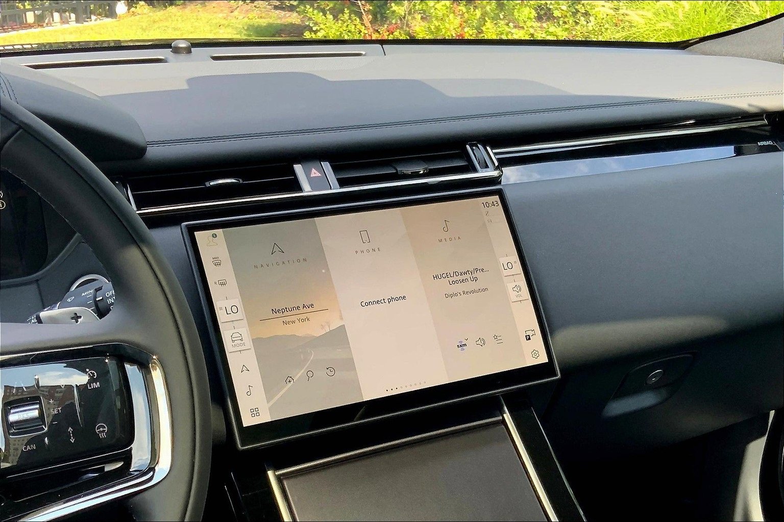 New 2026 Land Rover Range Rover Velar Dynamic SE image 6