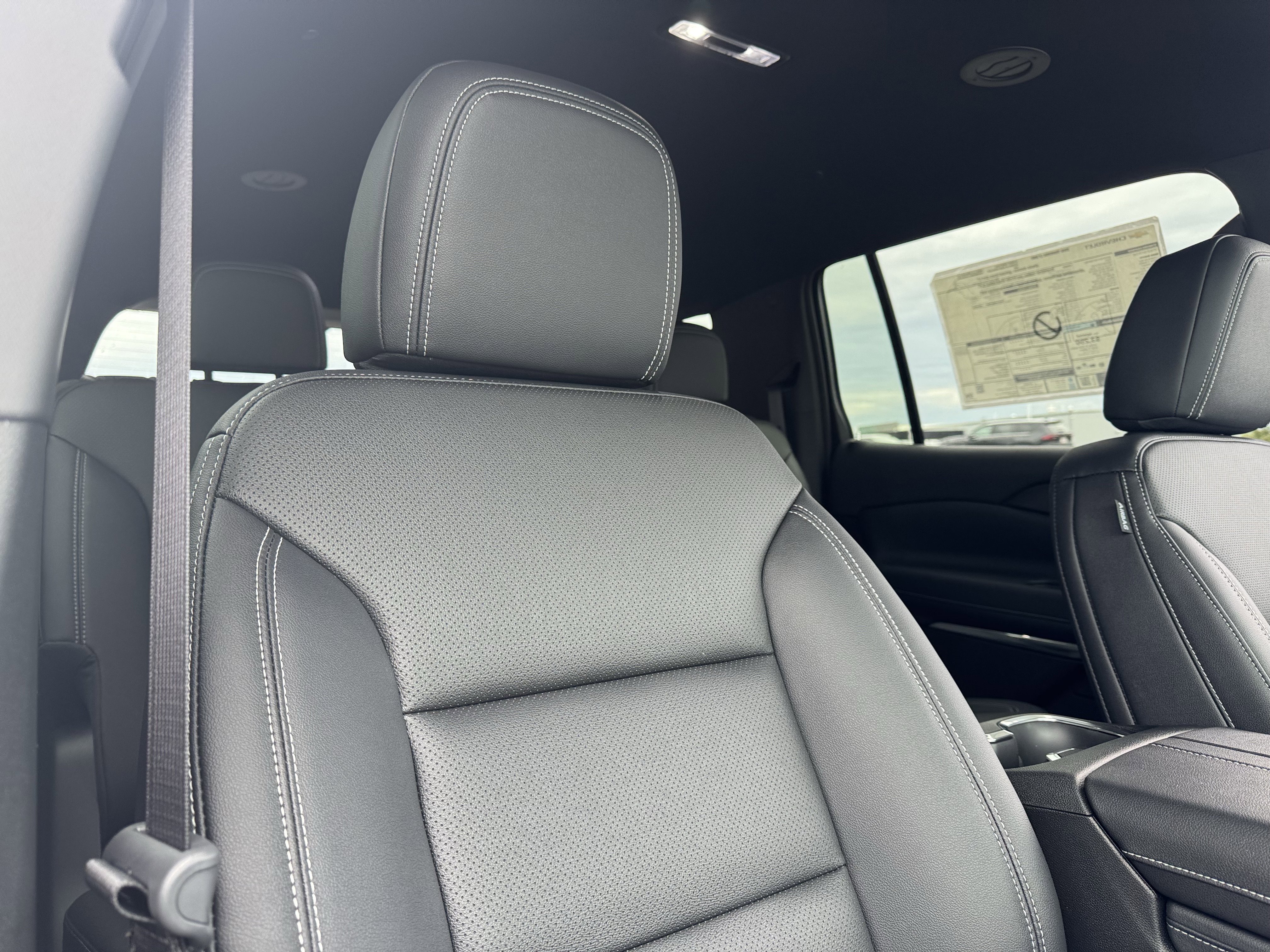 New 2026 Chevrolet Traverse LT w/ Midnight/Sport Edition AWD/4WD image 24