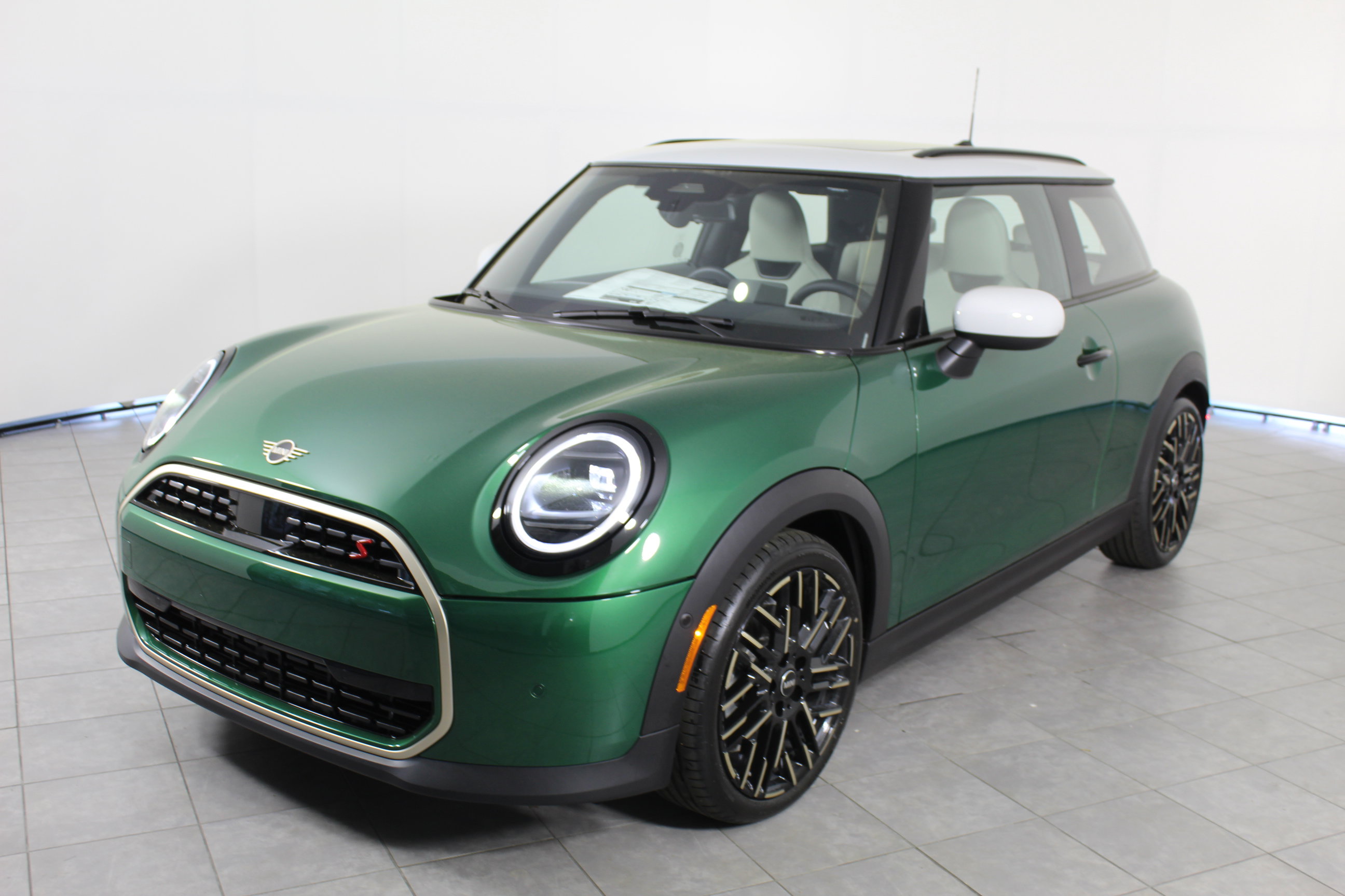 New 2025 MINI Cooper S image 4