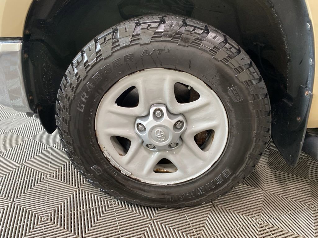 Used 2018 Toyota Tundra SR5 w/ TRD Off Road Package AWD/4WD image 17