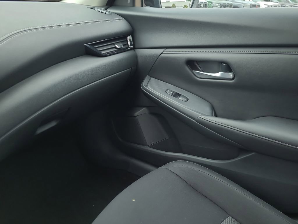 Certified 2025 Nissan Sentra SV FWD image 18