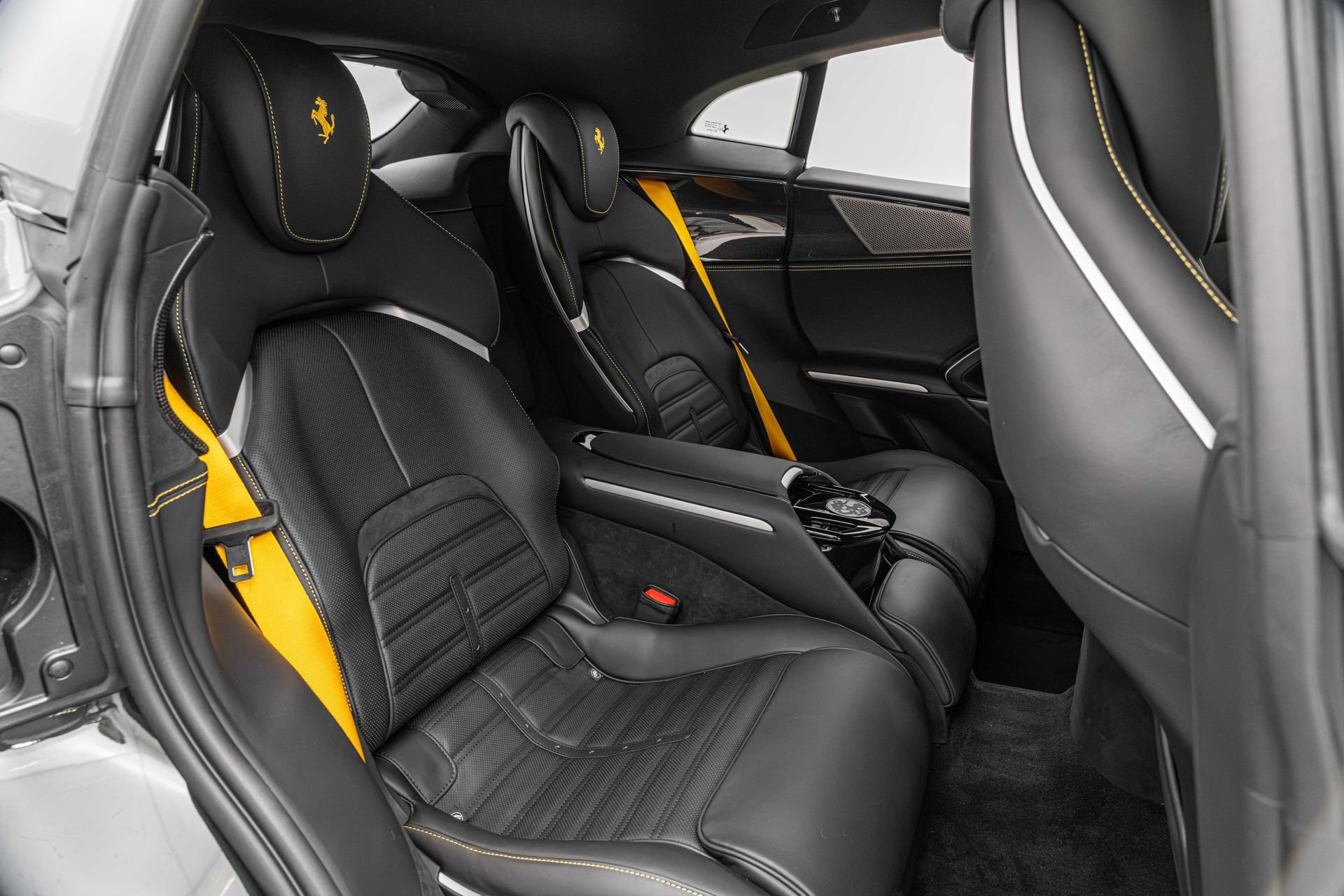 Used 2026 Ferrari Purosangue AWD/4WD image 38