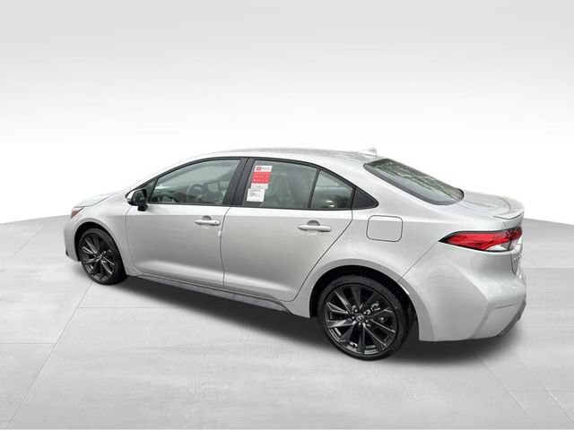 Certified 2026 Toyota Corolla SE FWD image 2