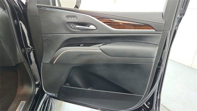Used 2021 Cadillac Escalade Premium Luxury image 22