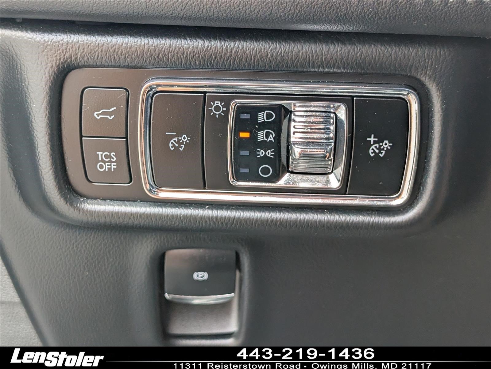 Used 2023 Lincoln Nautilus Reserve AWD/4WD image 23