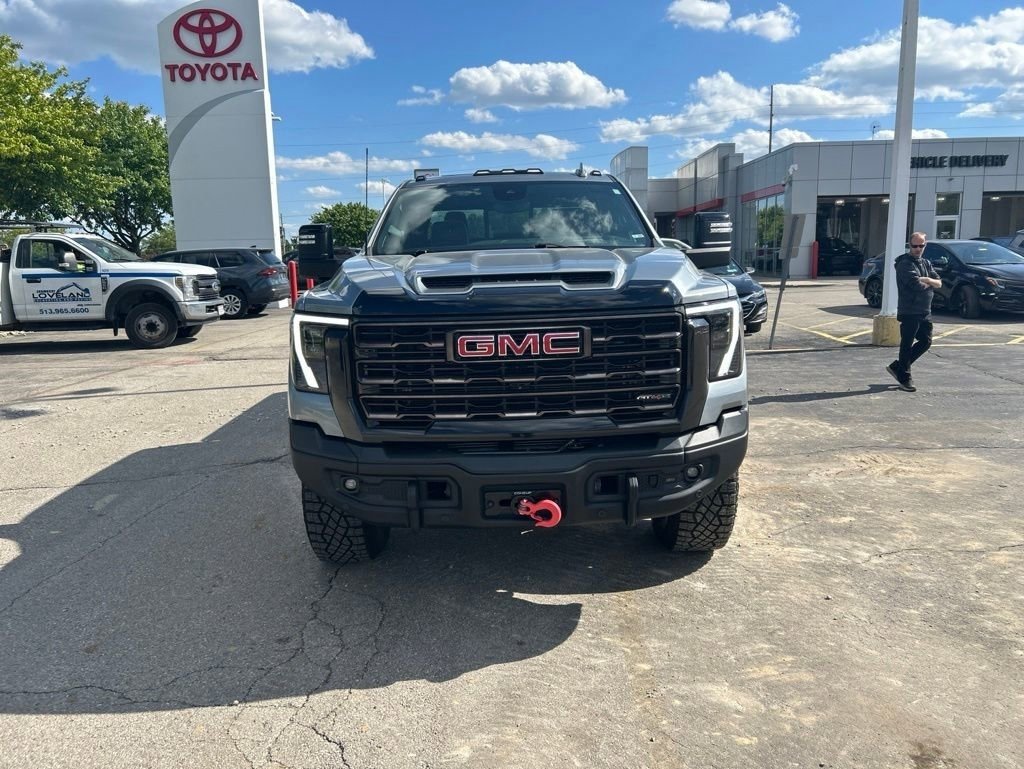 Used 2024 GMC Sierra 2500 AT4X w/ AT4X AEV Edition AWD/4WD image 3