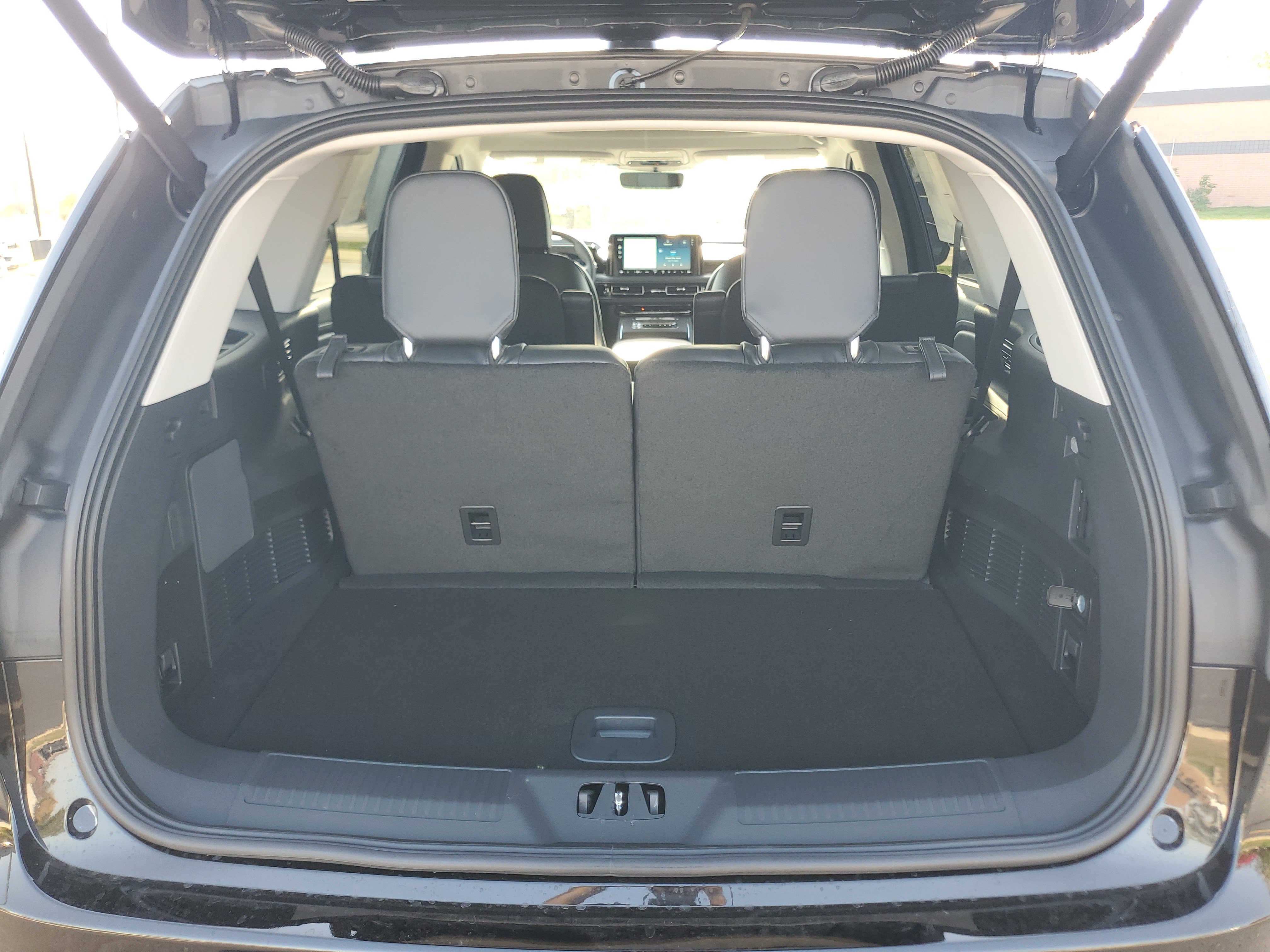 New 2027 Lincoln Aviator Reserve w/ Jet Appearance Package AWD/4WD image 29