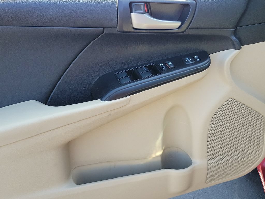 Used 2014 Toyota Camry LE FWD image 20