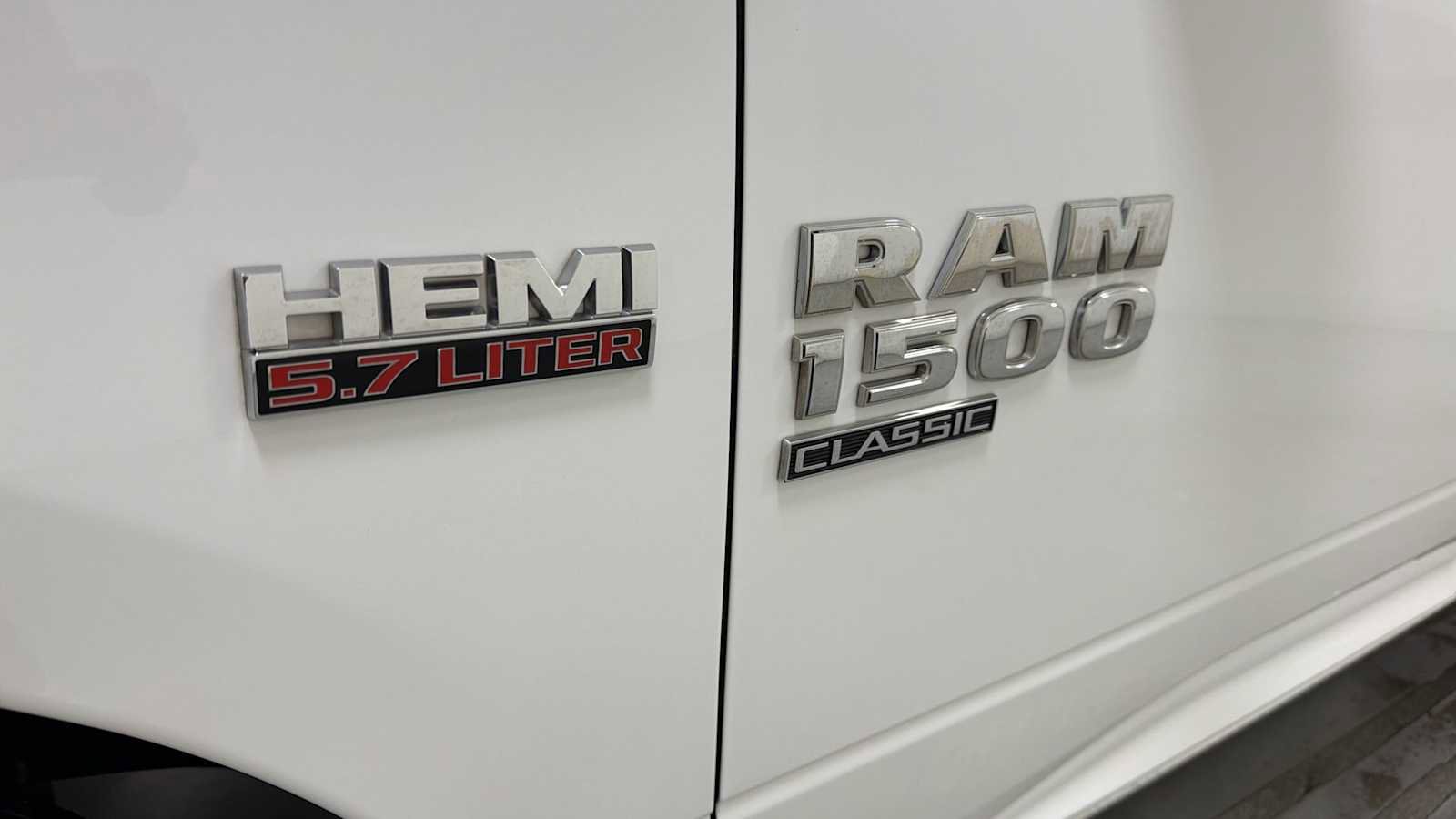 Used 2019 RAM 1500 Classic SLT AWD/4WD image 27