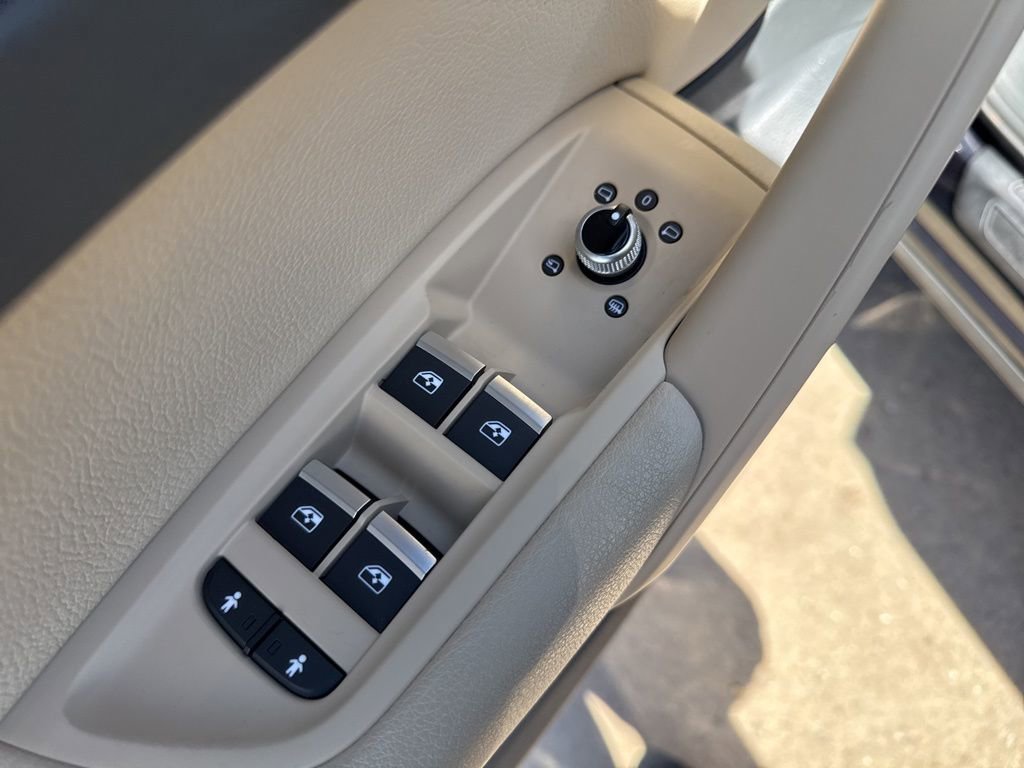 Used 2020 Audi Q5 2.0T Premium w/ Convenience Package image 11